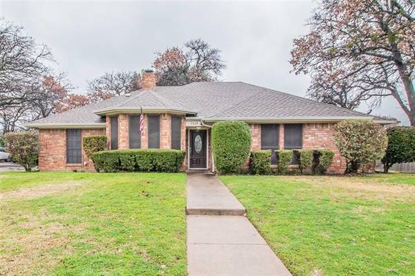 7325 Londonderry Drive, North Richland Hills, TX 76182