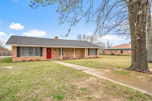 629 S Oak Street, Van, TX 75790