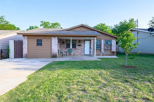 1174 Blodgett Avenue, Fort Worth, TX 76115