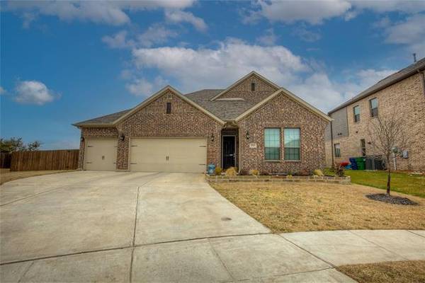 585 Mckenna Drive, Fate, TX 75087