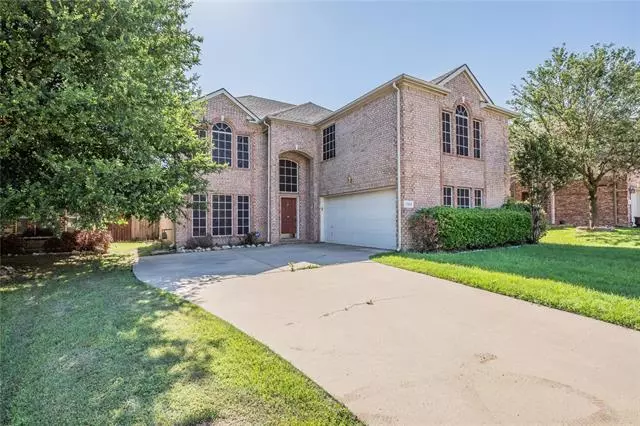 5024 Coral Creek Drive, Fort Worth, TX 76135