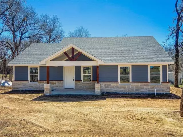 3126 Sky Harbour Drive, Granbury, TX 76049