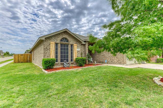 720 Lakeview Drive, Alvarado, TX 76009