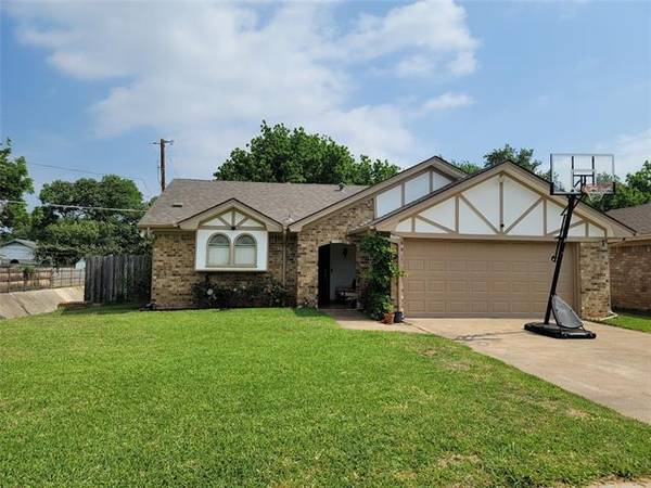 717 Spring Lake Drive, Bedford, TX 76021