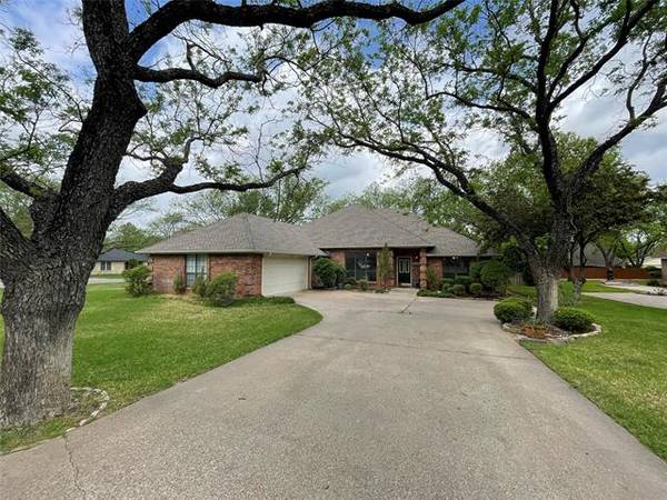 6023 Melrose Circle, Granbury, TX 76049