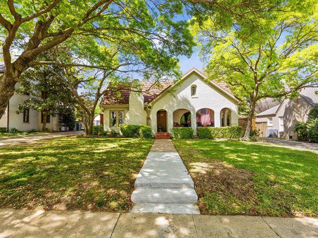 3908 Lenox Drive, Fort Worth, TX 76107