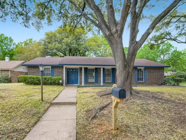 700 Buffalo Drive, Arlington, TX 76013