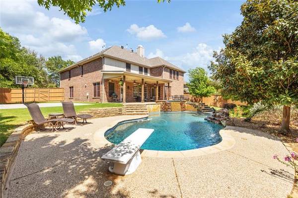 213 Patricia Lane, Highland Village, TX 75077