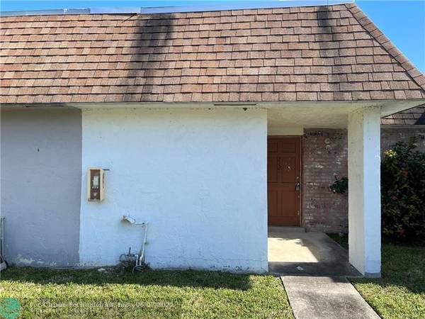 712 SW 73rd Ave  #33,  North Lauderdale,  FL 33068