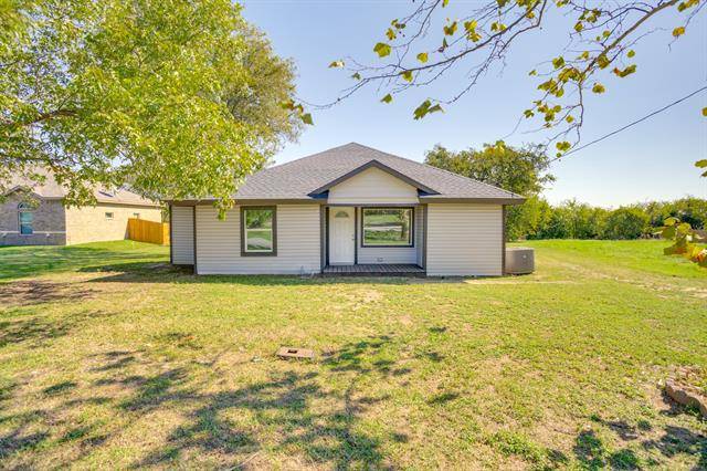 613 S Baugh Street, Alvarado, TX 76009