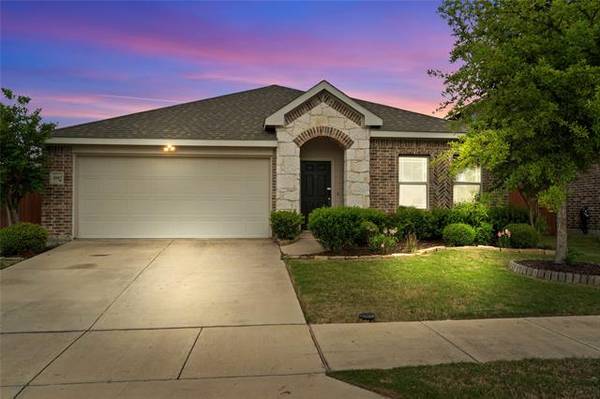 2107 Danibelle Drive, Heartland, TX 75126