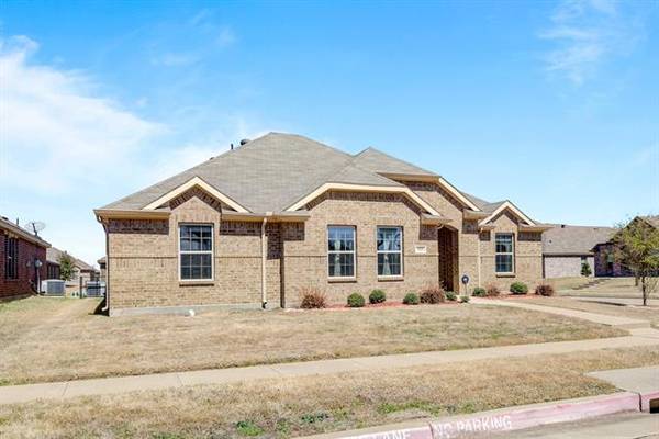 1929 Rainwater Way, Lancaster, TX 75146