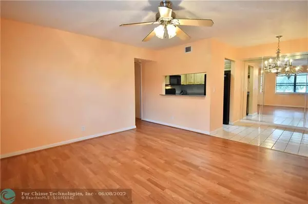 Lake Worth Beach, FL 33467,7221 Golf Colony Ct  #201