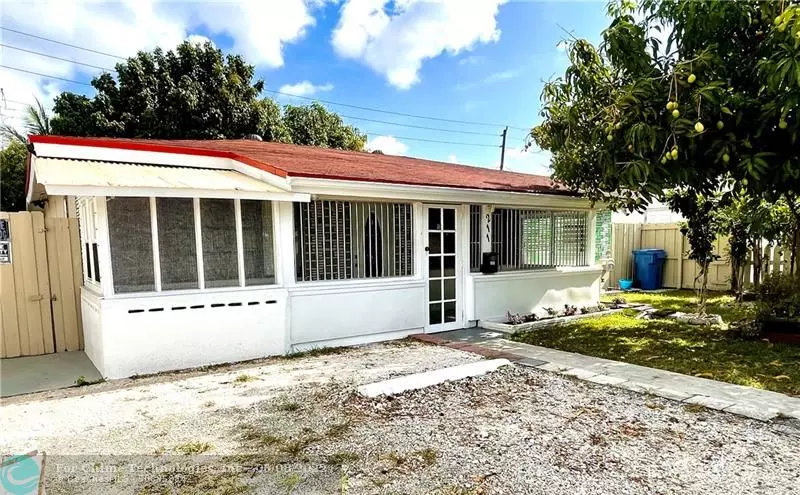 211 NE 41st St, Oakland Park, FL 33334