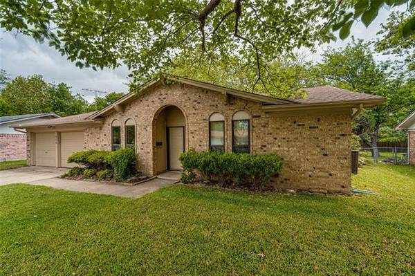 226 Suzanne Terrace, Burleson, TX 76028