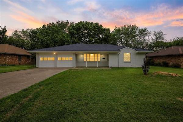 914 Danish Drive, Grand Prairie, TX 75050