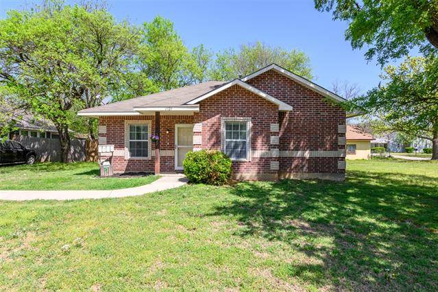 1327 Cherry Street, Gainesville, TX 76240