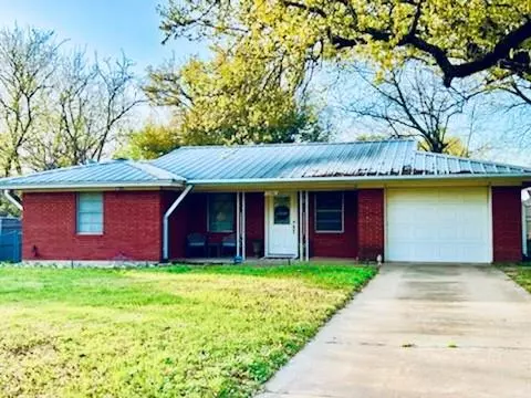 1160 W Cage Street, Stephenville, TX 76401