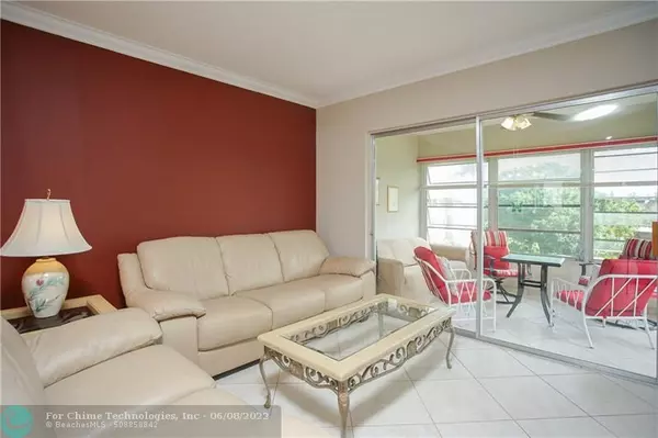 Lauderdale Lakes, FL 33313,5051 W Oakland Park Blvd  #309