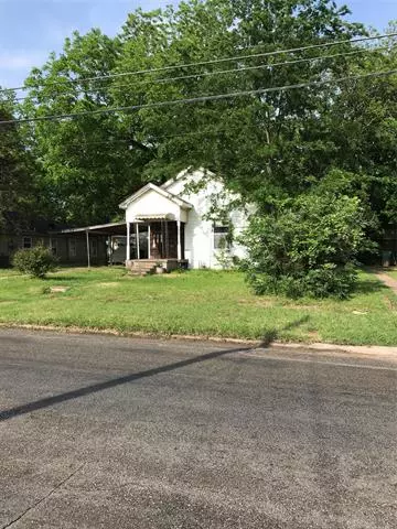 902 S Montgomery Street, Sherman, TX 75090