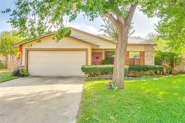 2600 Underwood Lane, Euless, TX 76039