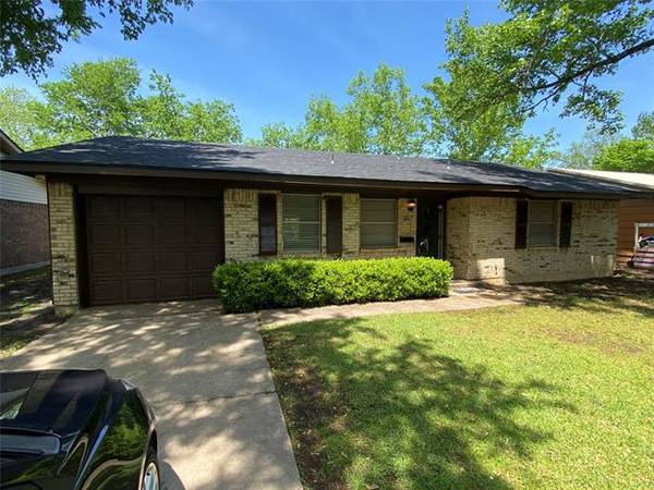 225 Victory Street, Bonham, TX 75418