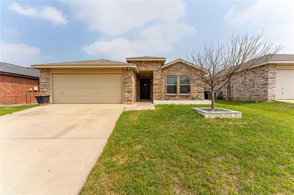 2037 Navada Way, Fort Worth, TX 76247