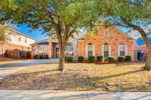 2210 Mitchell Lane, Rowlett, TX 75088