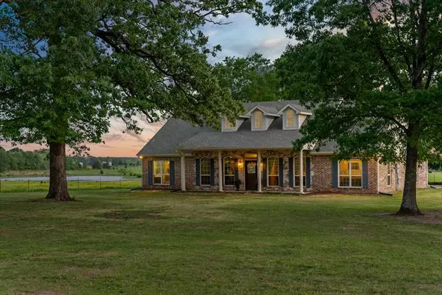 345 County Road 3257, Clarksville, TX 75426