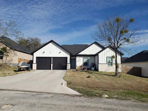 2530 Mercedes Street, Granbury, TX 76048