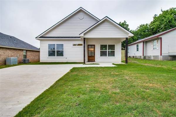 910 W Johnson Street, Denison, TX 75020