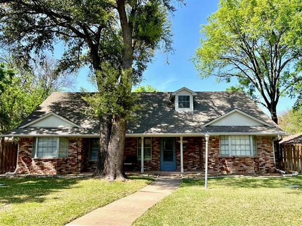 13745 SPRING GROVE Avenue, Dallas, TX 75240