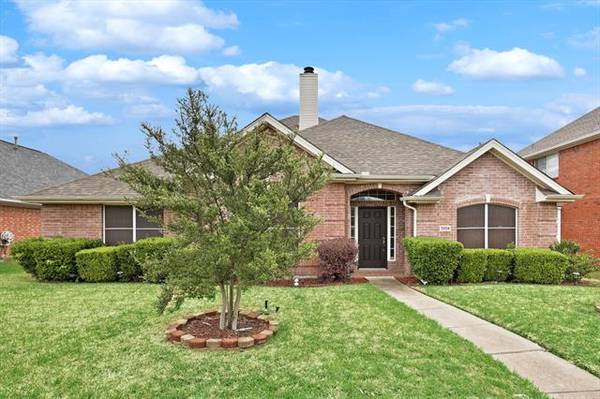 3904 Valez Drive, Carrollton, TX 75007