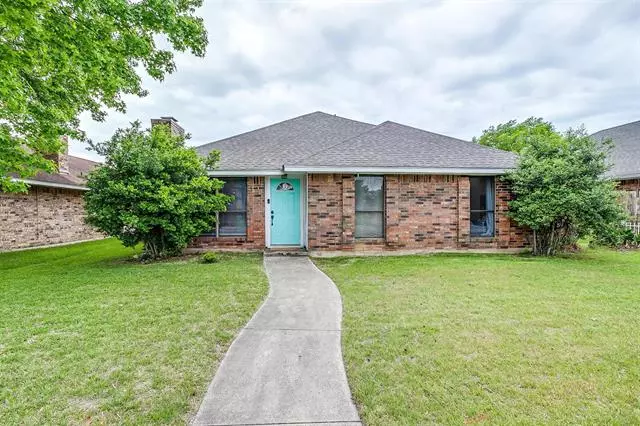 2009 Denton Drive, Carrollton, TX 75006