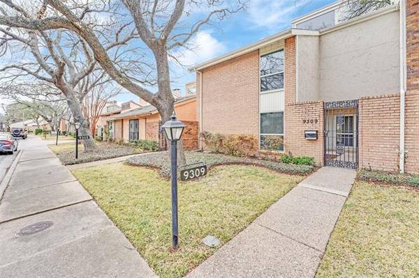 9309 Chimney Sweep Lane, Dallas, TX 75243