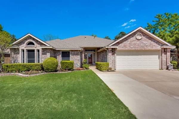 8104 Fireside Drive, North Richland Hills, TX 76182