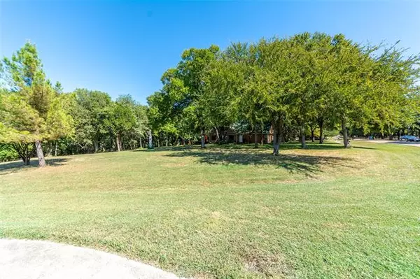 306 Rolling Oaks Ridge, Cedar Hill, TX 75104