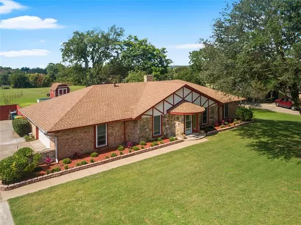 328 E Little Creek Road, Cedar Hill, TX 75104