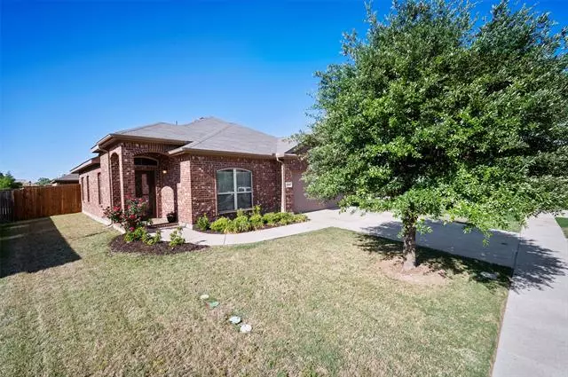 5117 Meadow Lane, Krum, TX 76249