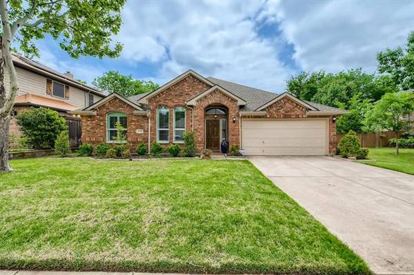 2702 Warwick Drive, Corinth, TX 76210