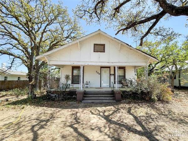 706 E 21st Street, Cisco, TX 76437