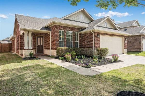 2757 Cameron Bay Drive, Lewisville, TX 75056