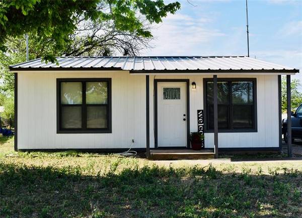 807 Bee Street, Brady, TX 76825