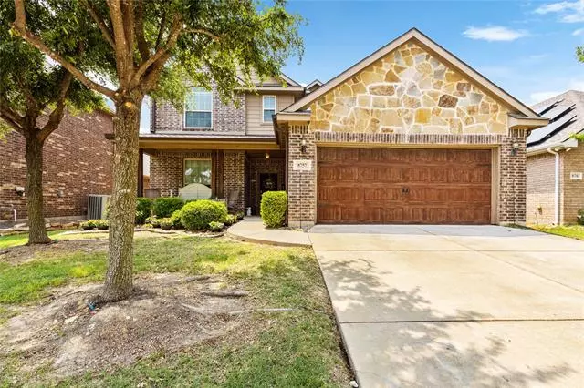 8757 Royalwood Drive, Fort Worth, TX 76131