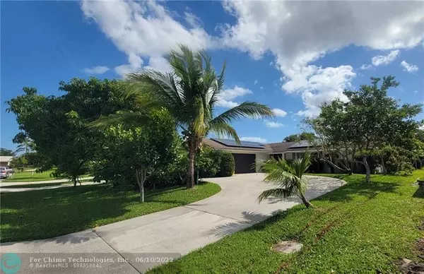 9706 E Heather Cir, Palm Beach Gardens, FL 33410