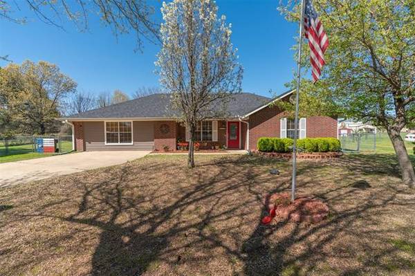 310 County Road 35985,  Powderly,  TX 75473