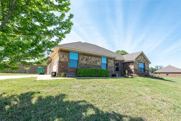 Weatherford, TX 76088,105 Colonial Creek Lane