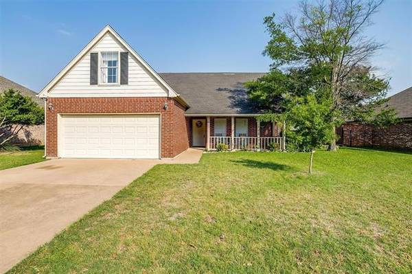 308 Vera Drive, Burleson, TX 76028