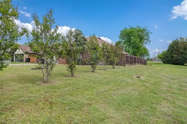 Crandall, TX 75114,309 W Trunk Street W