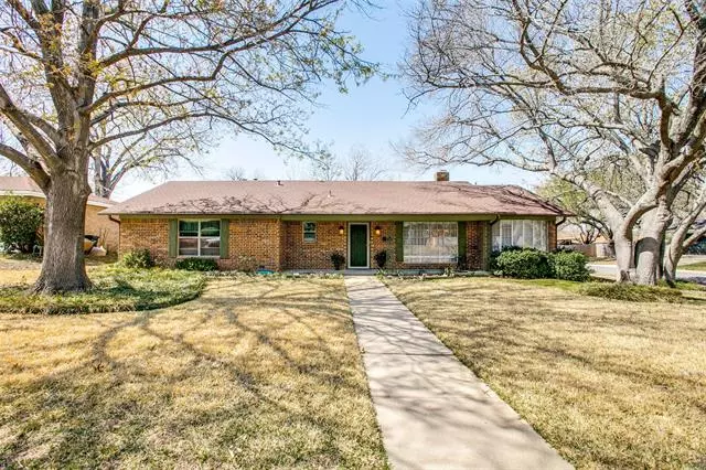 6500 Whitman Avenue, Fort Worth, TX 76133